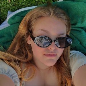 Meet your Posher, Jillian